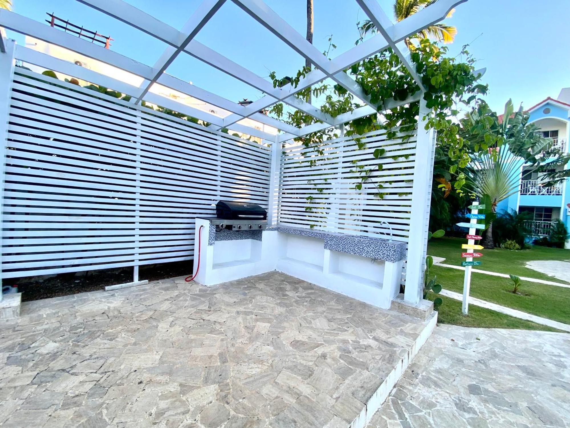 Madonna Pool Beach Los Corales 푼타 카나 외부 사진
