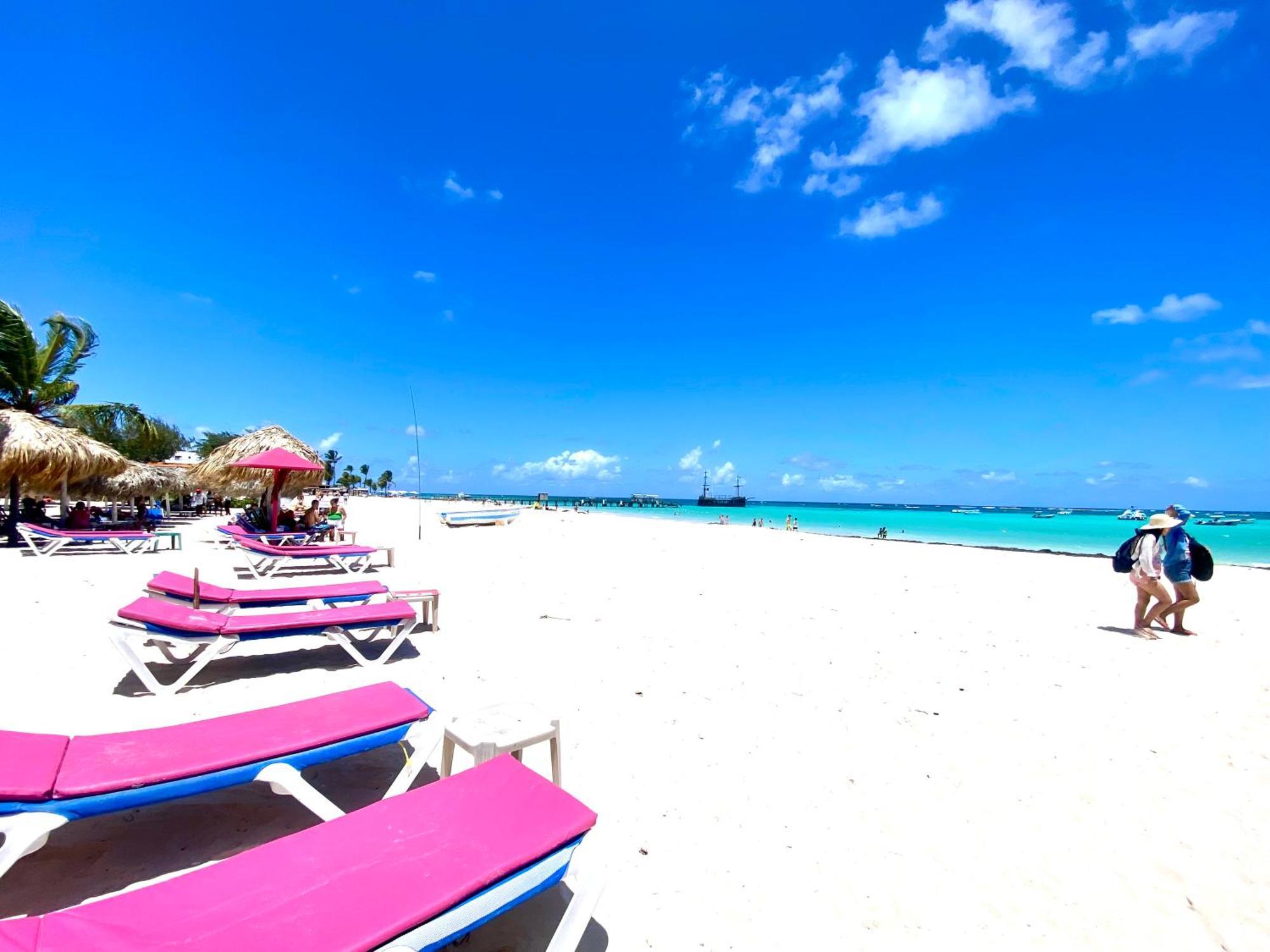 Madonna Pool Beach Los Corales 푼타 카나 외부 사진