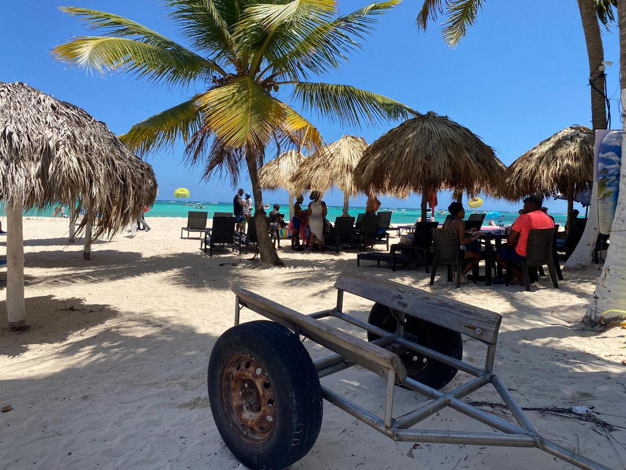 Madonna Pool Beach Los Corales 푼타 카나 외부 사진